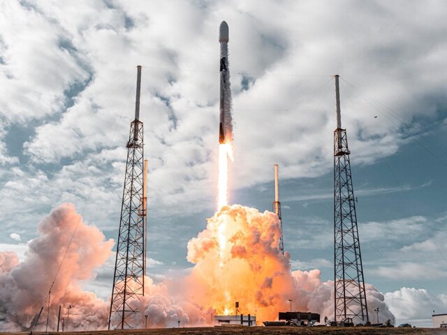 شركة SpaceX تخطط لحفر آبار الغاز الطبيعي في تكساس بهدف تزويد مركبتها الفضائية