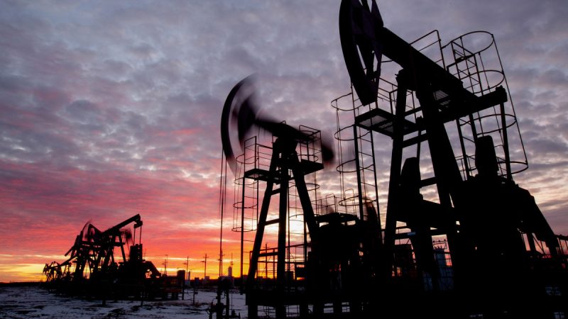 مجموعة “غولدمان ساكس” تتوقع ارتفاع أسعار النفط الى 75 دولاراً بالربع الثالث من 2021